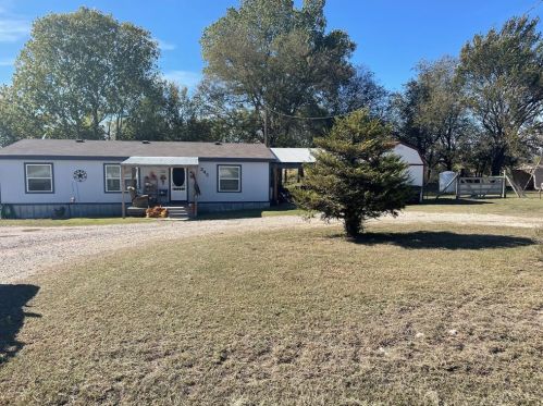 245 Overlook Trl, Azle, TX 76020-1675