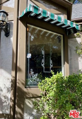 3041 Chevy Chase Dr, Glendale CA  91205-4805 exterior