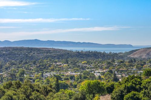 807 Alamar Ave, Santa Barbara, CA 93105-2034