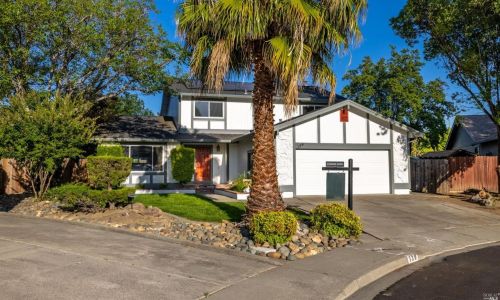 139 Prospect Pl, Vacaville, CA 95687-3329