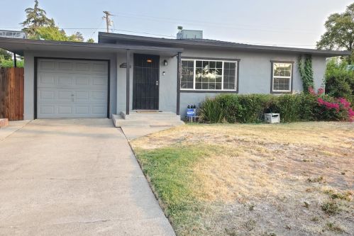 1021 Badgley Dr, Modesto, CA 95350-5565