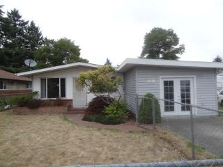 621 116th St, Tacoma, WA 98444-3217