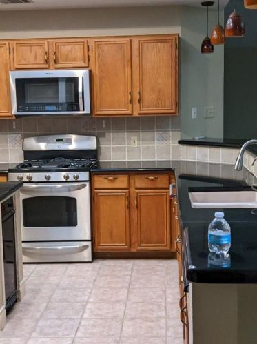 3702 Clendenin Ct, Austin TX  78732-2254 exterior