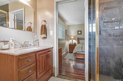 1230 Bradley St, Riverside CA 92506-5408 exterior