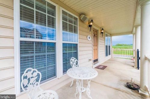 10 Union Ridge Dr, Charles Town, WV 25414-4928