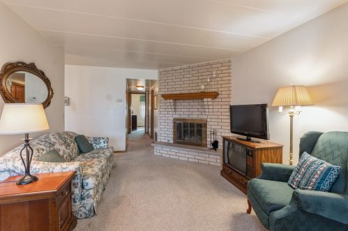 17001 Grissom Dr, Tinley Park, IL 60477-7868