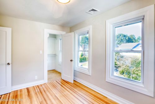 53 Mead Ave, Greenwich CT  06830-6812 exterior