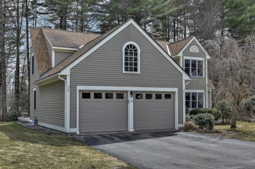 11 Surry Hill Dr, Keene, NH 03431-4932
