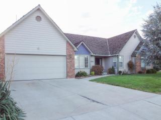 7424 Holly Ln, Yakima, WA 98908-9759