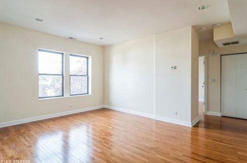 3754 Bernard St, Chicago, IL 60618-4240