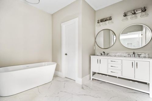 1673 Beacon Hill Blvd, Atlanta GA  30329-2517 exterior