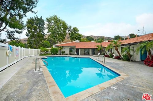 7752 Via Napoli, Burbank, CA