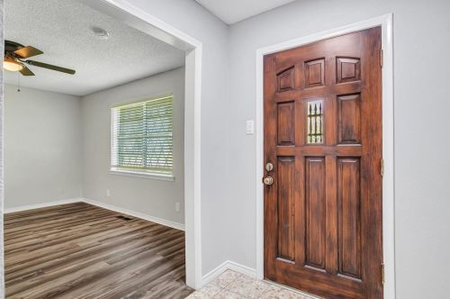 826 Worcester Ln, Garland TX  75040-3327 exterior