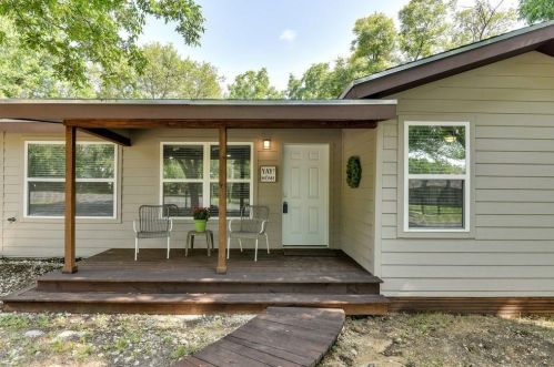 9542 Santa Clara Dr, Fort Worth, TX 76116-5918