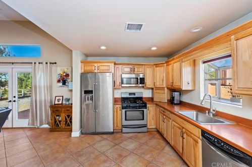 17368 Owl Tree Rd, Riverside CA  92504-9529 exterior