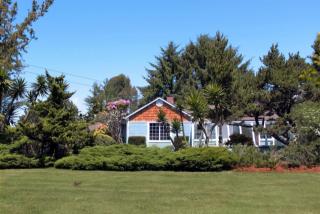 1621 Baird Rd, Mckinleyville, CA 95519-8065