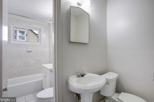 1707 Lansdowne Way, Silver Spring MD 20910-1440 exterior