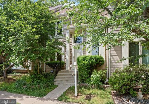 1116 Whitworth Ct, Herndon, VA 20170-3521