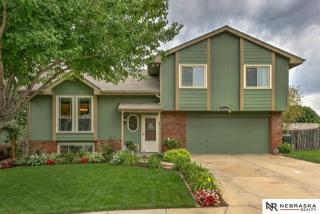 8932 83rd St, Omaha, NE 68122-2267
