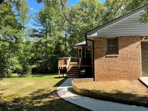 3285 Squire Ln, Conyers GA 30094-3540 exterior