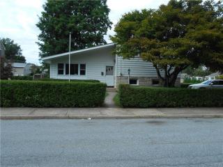 1815 Frankenfield St, Allentown, PA 18104-1519