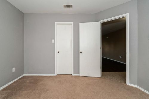 10460 Winding Passage Way, Fort Worth TX  76131-3986 exterior