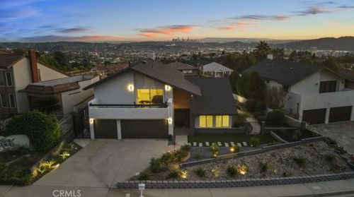 1130 Old Phillips Rd, Glendale CA  91207-1112 exterior