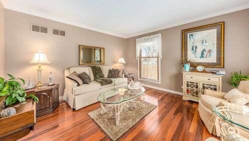 113 Coventry Ct, Naperville, IL 60565-2217