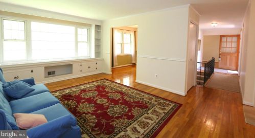 6961 Conservation Dr, Springfield, VA 22153-1015