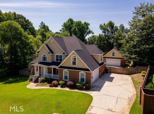 102 Allston Ct, Kathleen, GA 31047-3104