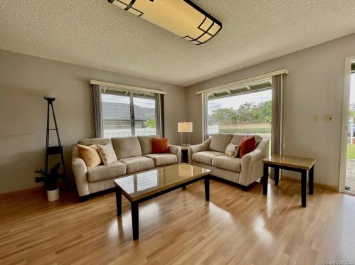 95-911 Makaunulau St, Mililani, HI 96789