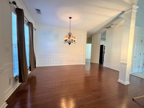 2325 Pendleton Pl, Suwanee, GA 30024-4309
