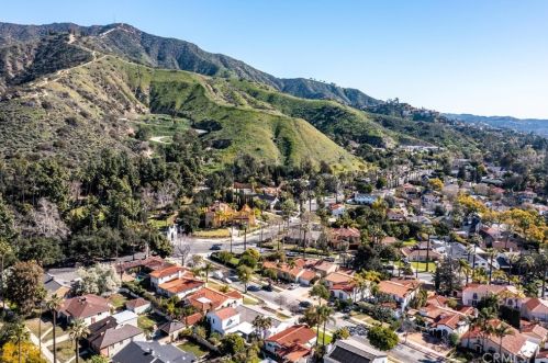 1547 El Miradero Ave, Glendale CA  91201-1203 exterior