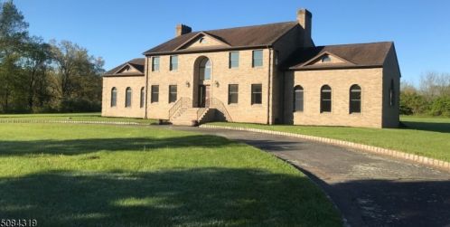 5 Sunny Ln, Andover, NJ 07821-2124