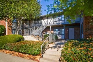 1105 Westfield Ct, Indianapolis IN  46220-1192 exterior