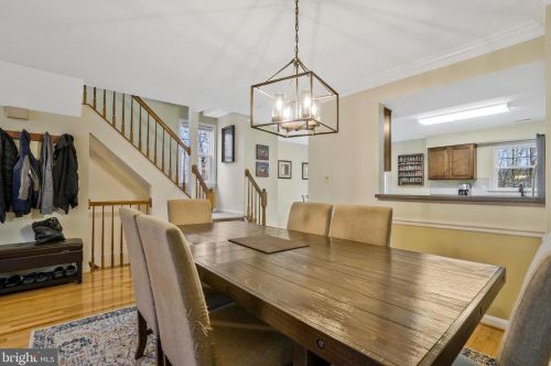 8858 Eagle Rock Ln, Springfield VA  22153-1727 exterior