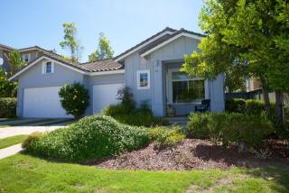 919 Grivetta Ct, Carlsbad, CA 92011-5506