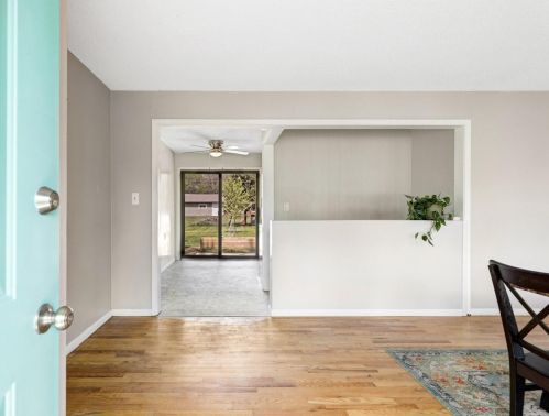 2329 Cedar Ave, Saint Paul MN  55110-4430 exterior