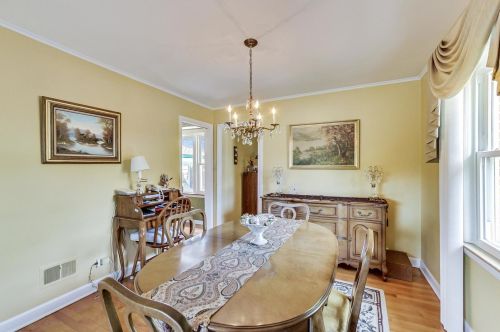 7627 Kedzie St, Niles IL  60714-2531 exterior