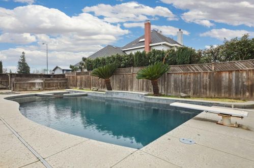 1509 Brookdale Way, Manteca, CA 95336-9107