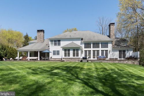 19 Derwent Dr, Princeton NJ  08540-7551 exterior