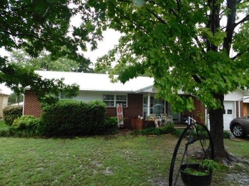 29 Vickrey St, Healdton, OK 73438-1426