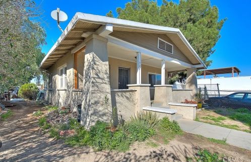 723 Colton Ave, Colton, CA 92324-3023