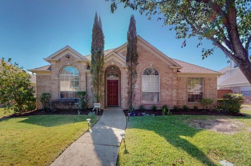 10416 Winners Dr, Irving TX  75063-5926 exterior