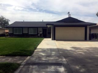 9953 Walnut Grove Ave, Riverside, CA 92503-5415