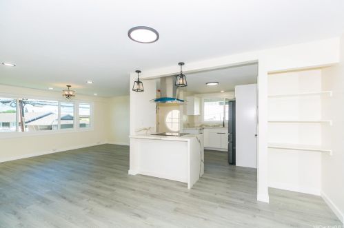 1353 Ainapua St, Honolulu, HI 96819-1666