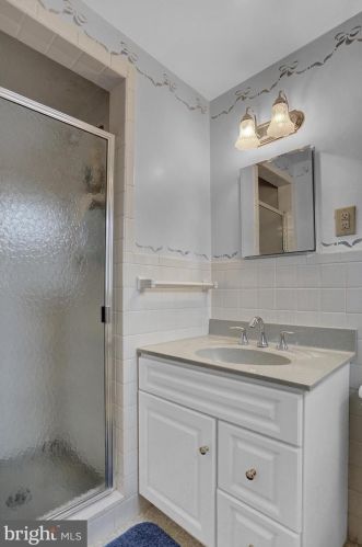 966 Mccosh St, Hanover PA 17331-1833 exterior