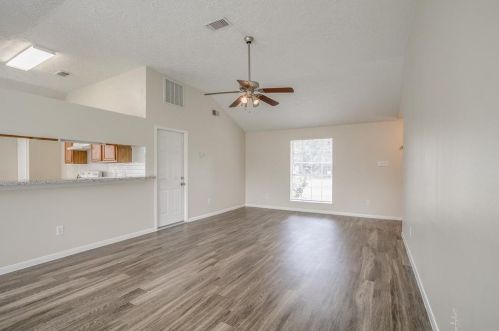 16885 Blue Jay St, Conroe TX  77385-4601 exterior