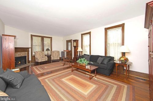 225 Euclid Ave, Haddonfield NJ 08033-2552 exterior