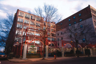 231 3rd St, Philadelphia PA  19106-3911 exterior